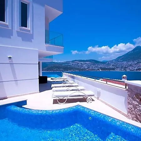 Sleeps 10 Pool Air Con Wifi
